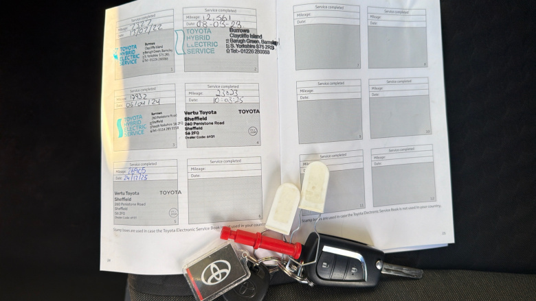 Toyota Yaris 1.5 Hybrid Design 5dr CVT Hybrid Hatchback